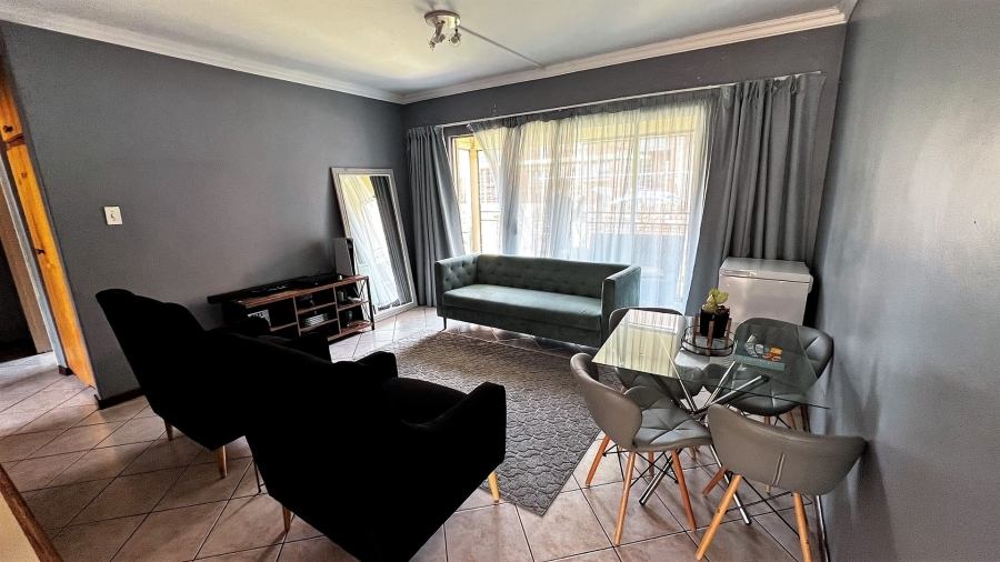 2 Bedroom Property for Sale in Langenhovenpark Free State